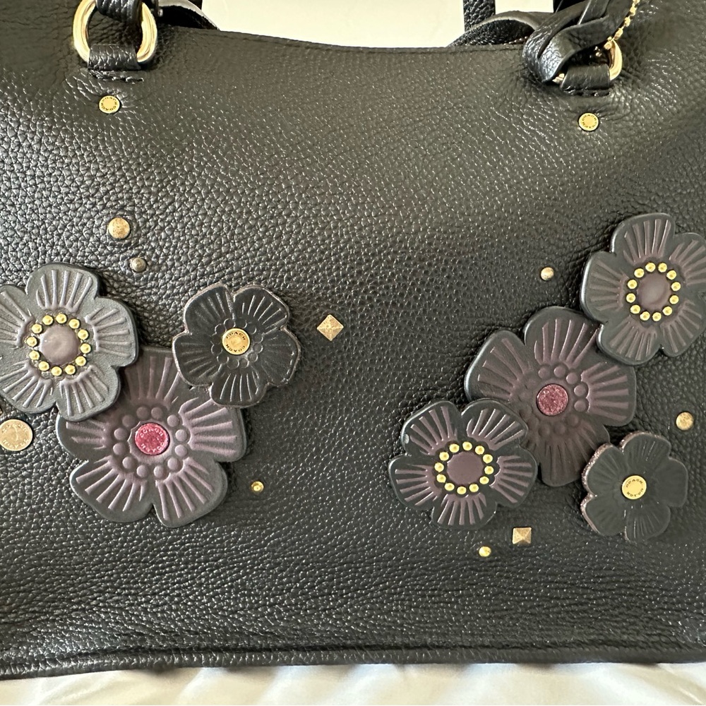 Coach Tyler Carryall 28 - EUC - Picture 2 of 11